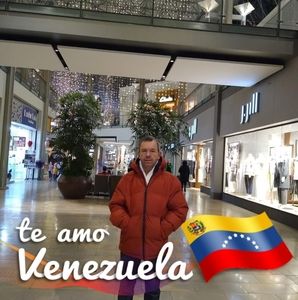 Meet your Posher, Nestor omar